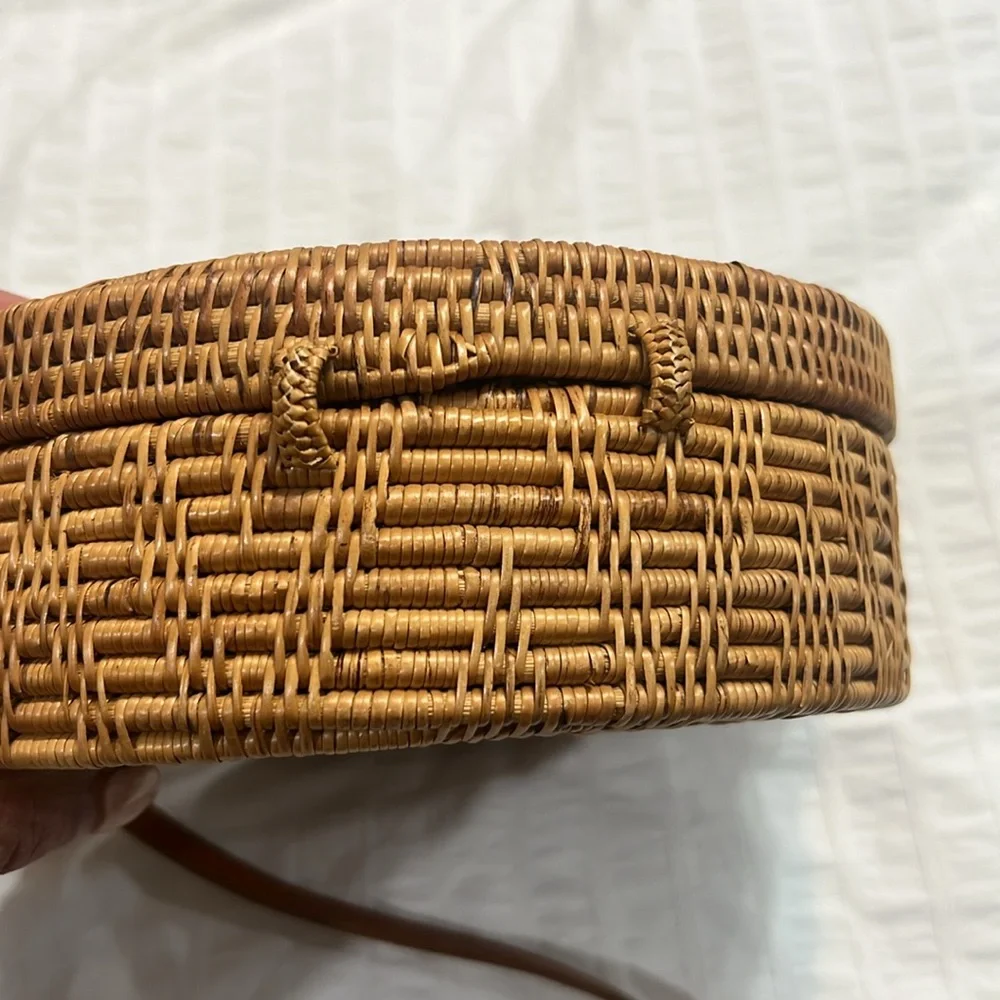 Round Rattan Bag - Picture 6 of 7